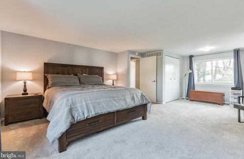 241 Nassau Dr, Tavistock NJ 08033-3976 exterior