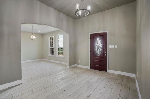 5559 Bobs Pl, Fort Worth, TX