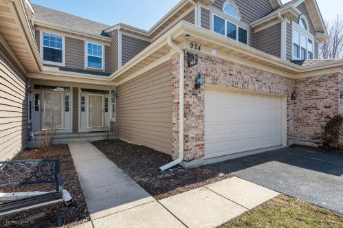 924 Havenshire Ct, Naperville, IL 60565-3216