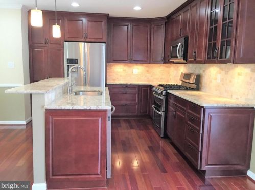 9522 Kirkfield Rd, Springfield VA  22015-1724 exterior