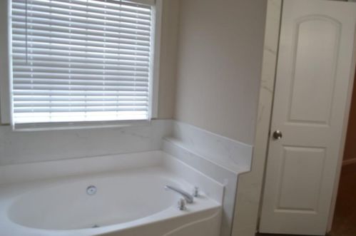 1790 Riverchase Cir, Conyers GA  30013-6501 exterior
