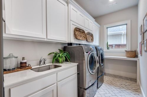 5132 Steinbeck St, Carrollton TX 75010 exterior