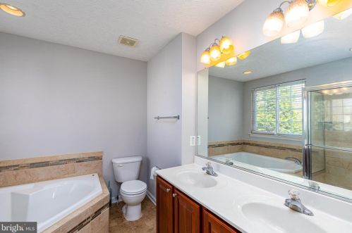 579 Windsong Dr, Aberdeen MD  21001-1809 exterior