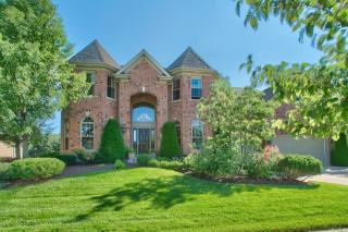 15 Mitchell Cir, Wheaton, IL 60189-5928