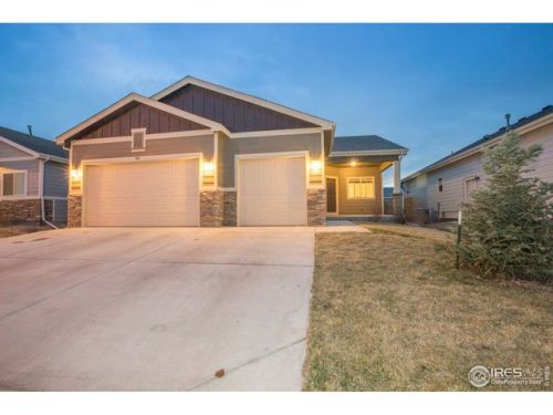 841 Village Dr, Milliken, CO 80543-3132