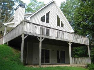 4411 Flat Creek Dr, Gainesville, GA 30504-5310