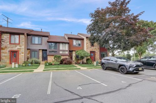 4 Crawford Ct, Trenton NJ  08690-3618 exterior