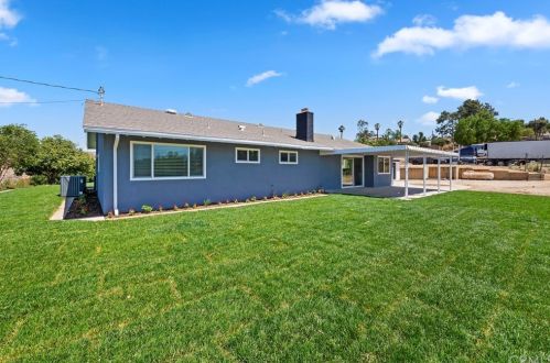 15591 Golden Star Ave, Riverside CA  92506-5753 exterior