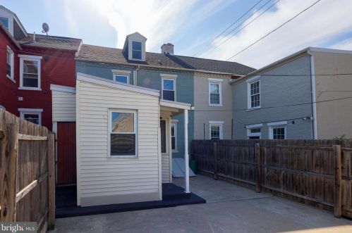 21 Mary St, Lancaster PA  17603-3424 exterior