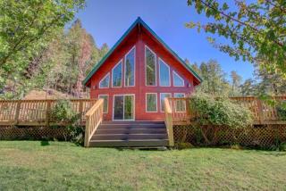 672 Elk Creek Rd, Trail, OR 97541-9724