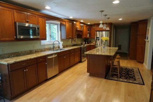 36 Hill Rd, Brookline, NH 03033-2122