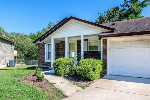 2340 Charter Wood Ct, Hazelwood, MO 63043-1405