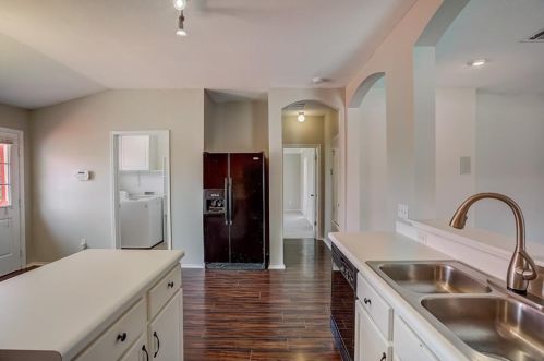 298 Spg Br Loop, Uhland TX 78640-5366 exterior