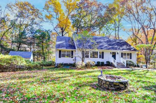 28 Redcoat Rd, Norwalk, CT 06850-2313