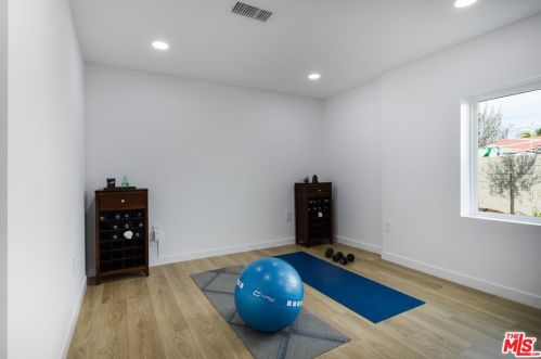 2325 Monta Vista Ave, Santa Ana CA 92704-2828 exterior