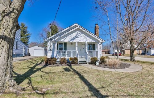 4940 Fairview Ave, Cincinnati, OH 45242-6218
