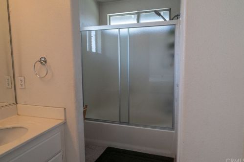 570 Vermont Ave, Anaheim CA  92805-5603 exterior