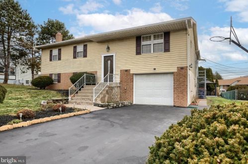 613 Frances Dr, Harrisburg, PA 17109-4008