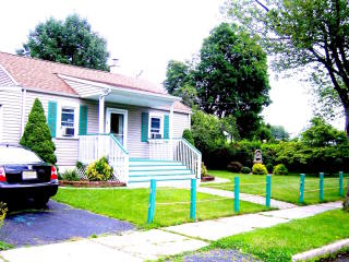 1 Watson Dr, Dover, NJ 07801-4723