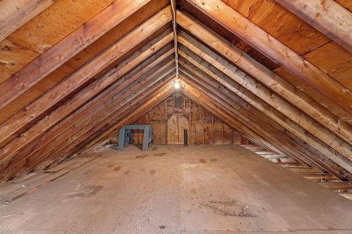 23 Floyd Rd, Derry NH  03038-4822 exterior