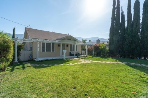 2832 Hermosa Ave, Glendale, CA 91214-3905