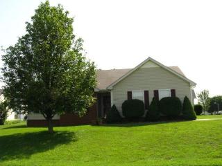 2839 Castlerea Dr, Murfreesboro, TN 37128-7527