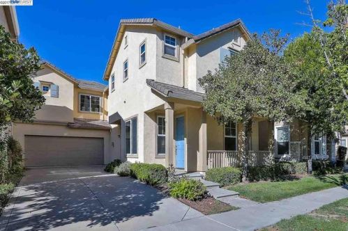2662 Chocolate St, Pleasanton, CA 94588-8435