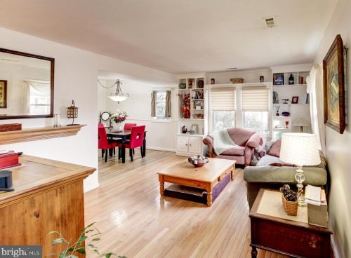 10610 Dunmoor Dr, Silver Spring MD 20901-1518 exterior