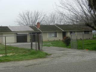6075 Shields Ave, Fresno, CA 93723-9217
