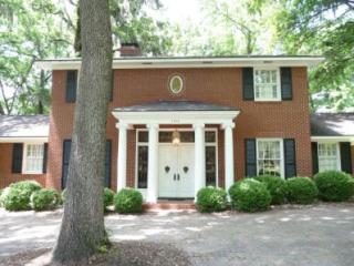 1214 Hickory Dr, Valdosta, GA 31602-2711