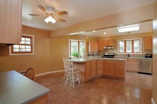 16 Harold Pl, Clifton, NJ 07013-1328