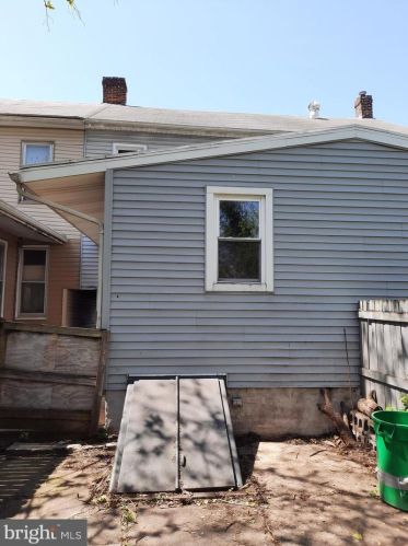 48 Lee St, York PA 17403-1617 exterior