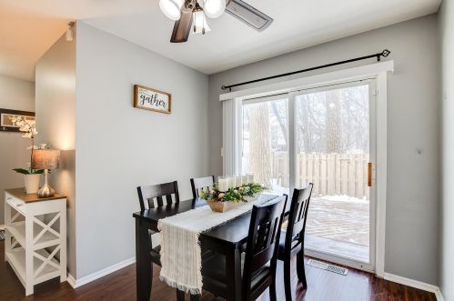 1522 Aspen Dr, Saint Paul MN  55122-1305 exterior