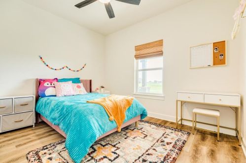 713 Longhorn Trl, Angleton TX 77515-9623 exterior