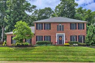 3641 Regency Ln, York, PA 17402-4245