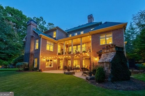 8186 Hewlett Rd, Atlanta GA  30350-3501 exterior