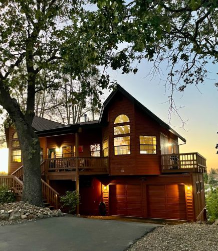 1016 Sandalwood Dr, Vallecito, CA 95247-9664