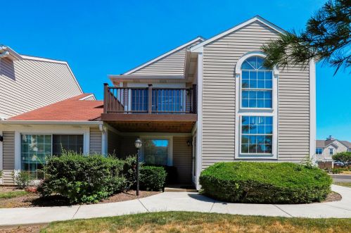 280 Le Parc Cir, Buffalo Grove, IL 60089-6903