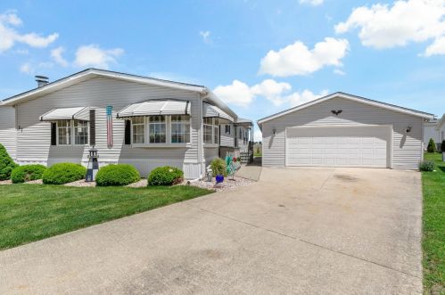 17 Sugar Ct, Manteno, IL 60950-1392