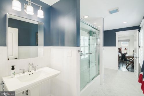 415 Washington Ave, Tavistock NJ 08033-3340 exterior