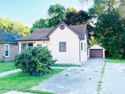 313 Logan Ave, Nelson, IL 61021-2660