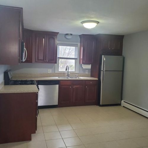 113 New River Rd, Lincoln, RI 02838-1725