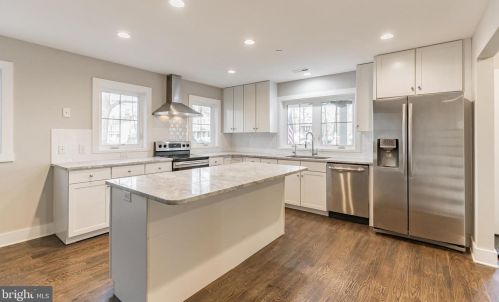 5089 Lerch Dr, Shady Side MD 20764-9650 exterior