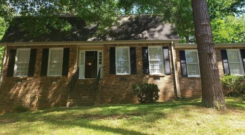 1665 Oak Ridge Cir, Stone Mountain, GA 30087-3255