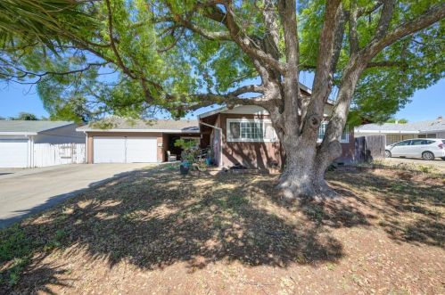 7301 Grandball Way, Citrus Heights, CA 95621-3732