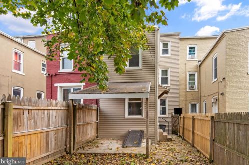 228 Pne St, Lancaster PA  17603-3435 exterior