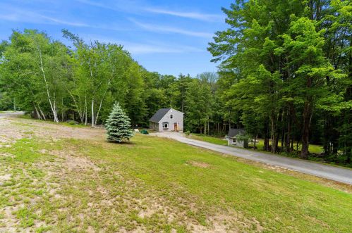 433 Davison Rd, Henniker, NH 03242-6008