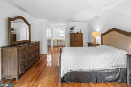 1 Teak Ln, Princeton NJ 08540-4724 exterior