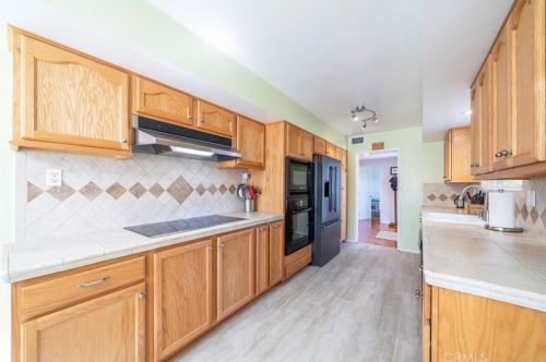 511 Century Dr, Anaheim CA  92805-2235 exterior