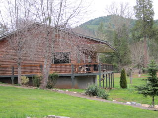 275 Harrel Ln, Glendale, OR 97442-9731